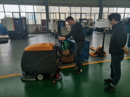  清潔設備廠家的洗地機清潔效果不理想怎么辦？