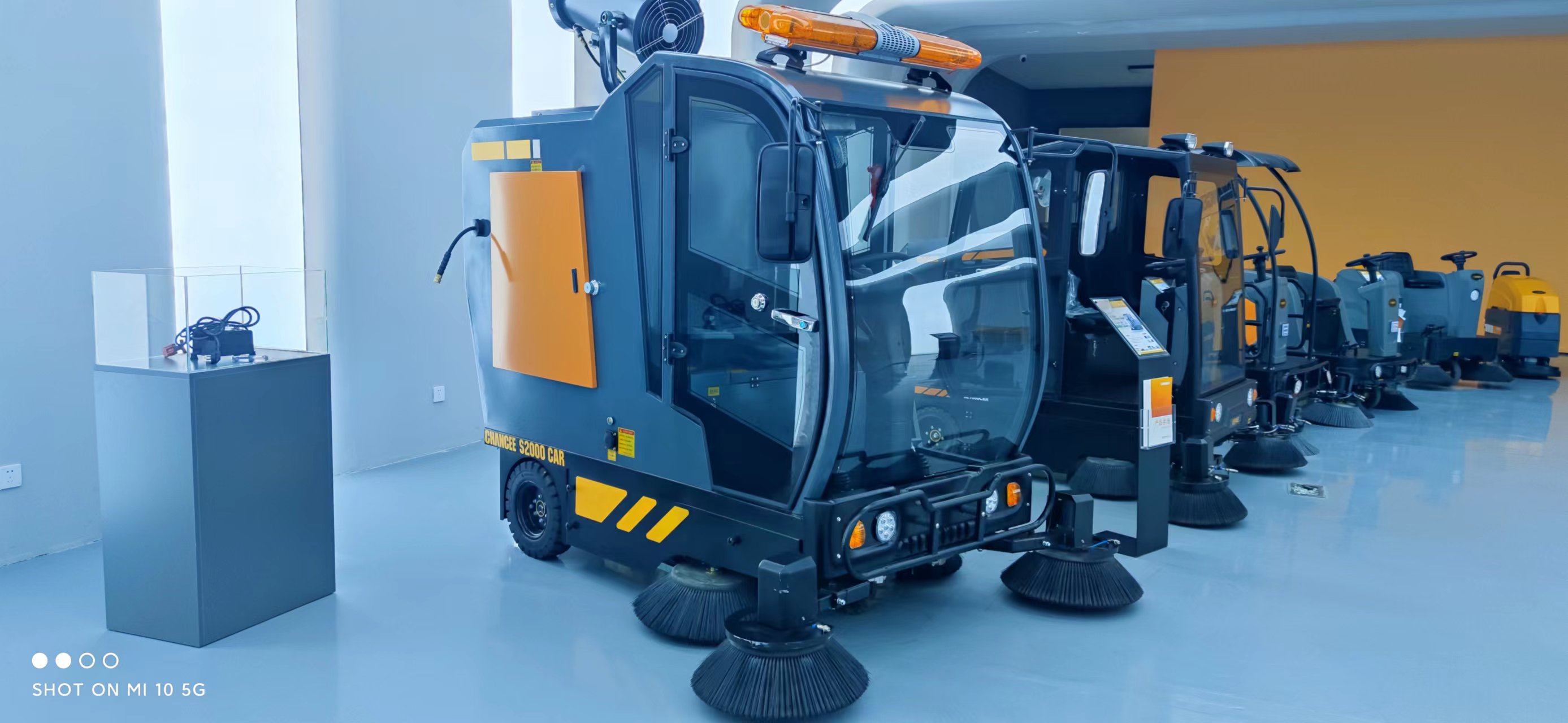 橙犀駕駛式掃地機價格多少，值得購買嘛？